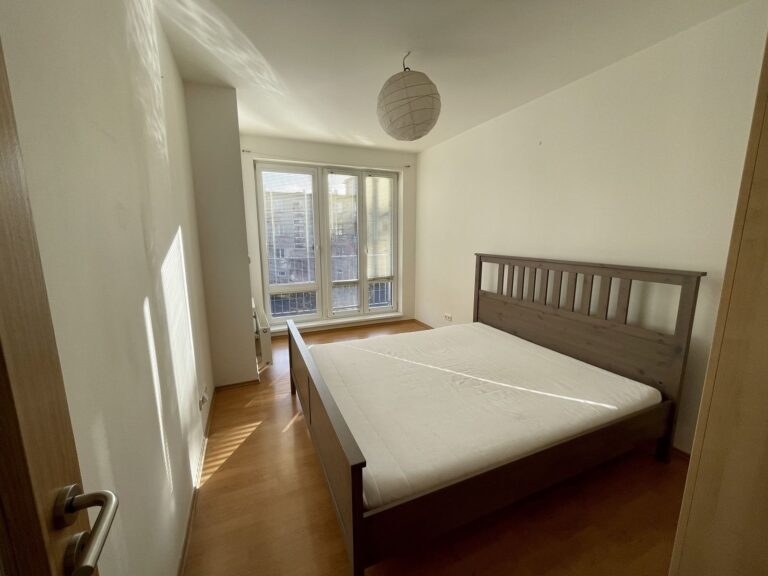 22eccde1-7fd3-4113-83cb-e309bacb9a92-1-201-a