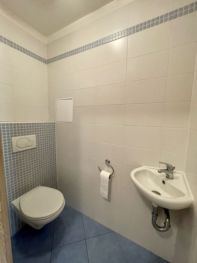 26210822-0bf5-4923-b994-c799594087ca-1-201-a