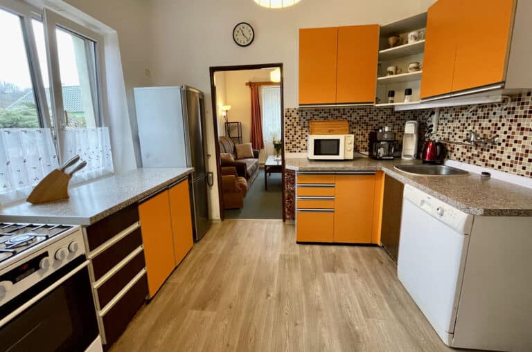 520b0375-9bba-4090-81d2-9a761fa8e9bc-1-201-a