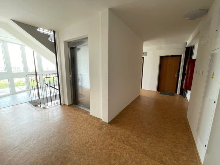 6b0c4744-f00e-417a-98aa-8d305c43ffa6