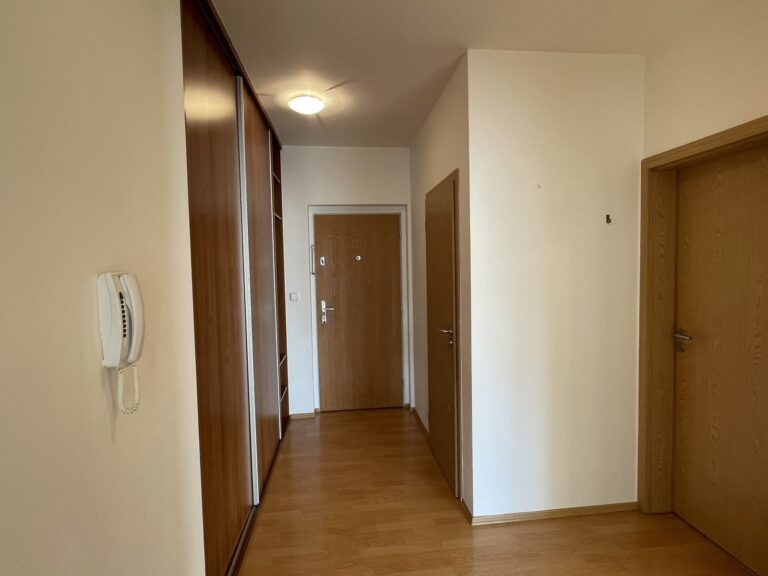 ef9e0d3c-1952-4c37-acb5-4c25f9c0f49a